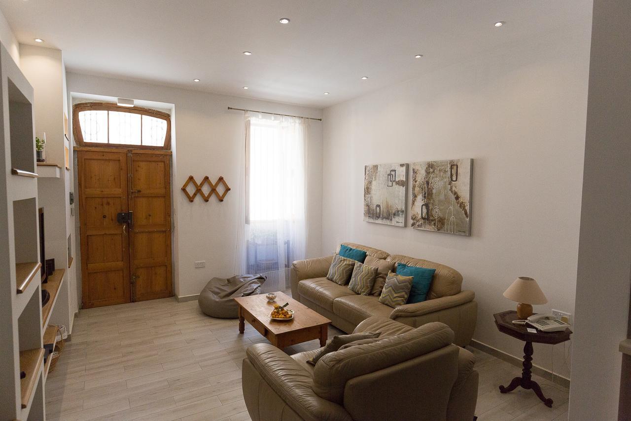 Pawlu Accommodations Sliema Exteriör bild