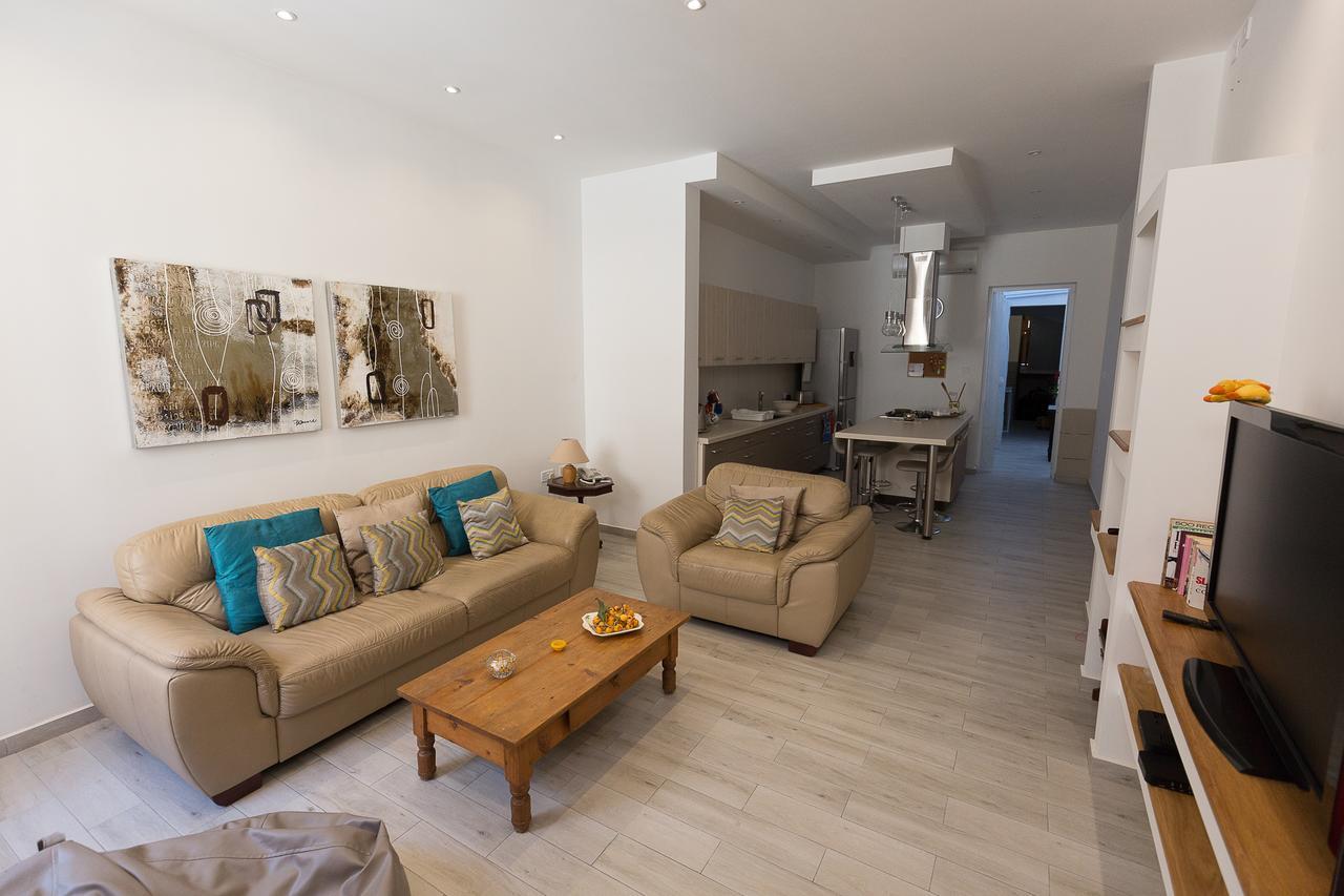 Pawlu Accommodations Sliema Exteriör bild